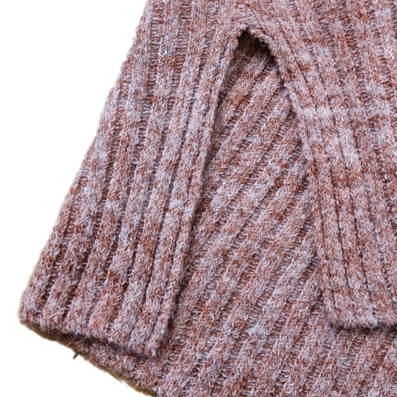 Altered State Cardigan Sweater Sz Med Rust Cable Knit Crop V-Neck 3 Button Nwt - Picture 5 of 10